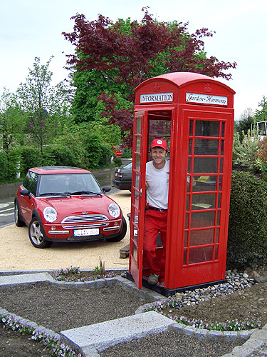 »Die Englische Telefonzelle – Ihre Information!«
